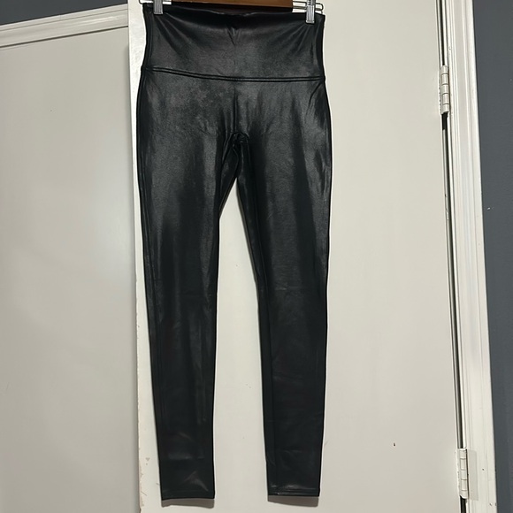 SPANX Faux Leather Leggings! - Picture 2 of 9